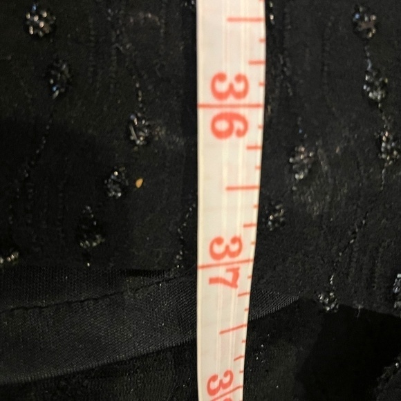 Little Black Dress 🖤 - Picture 6 of 7